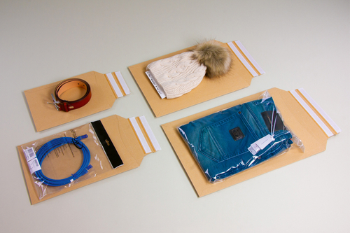 [Translate to Englisch:] BICOLL eCommerce-Karton-Versandtaschen mit Selbstklebungen
